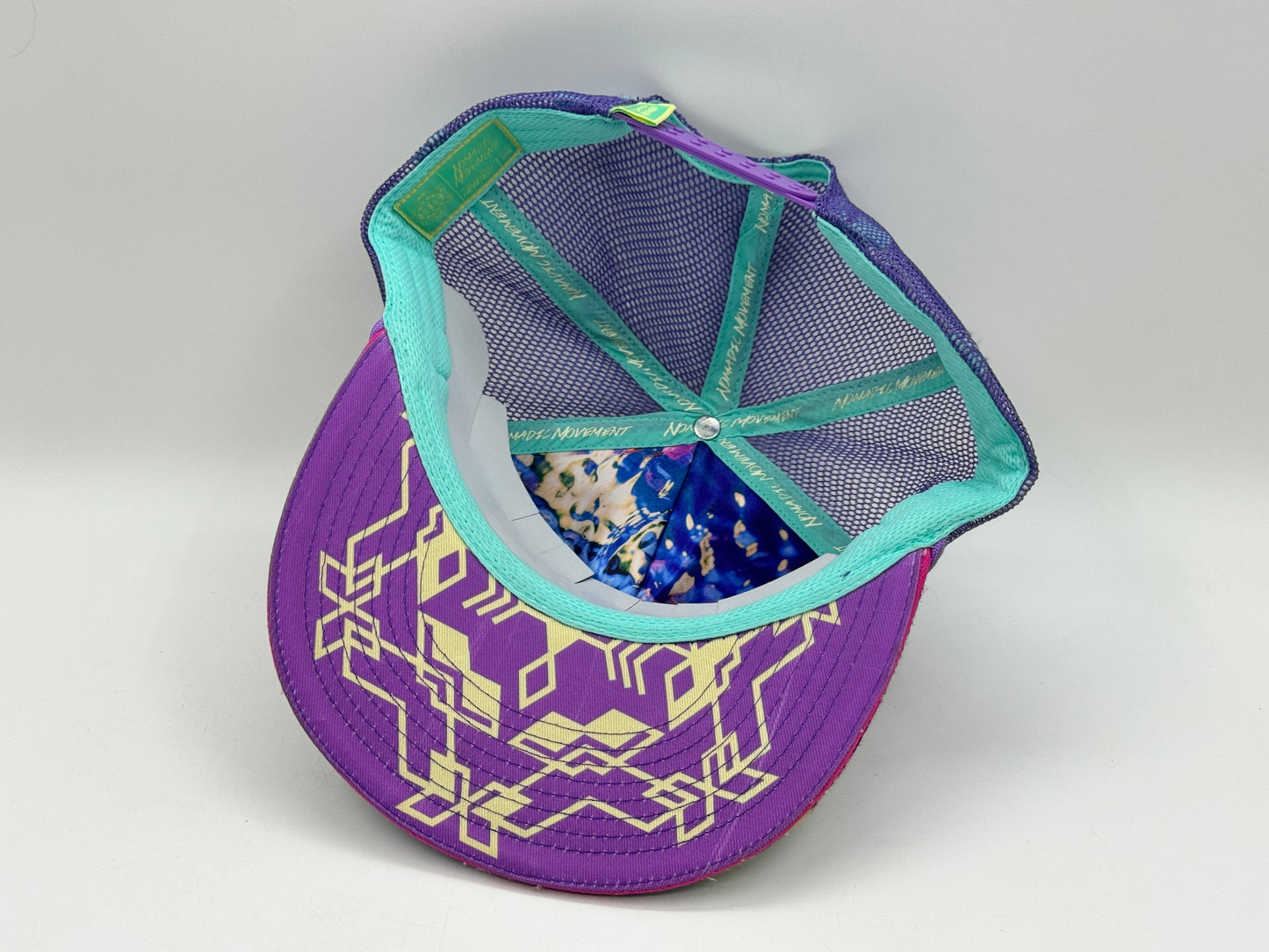 Turtle Trucker Snapback – Multicolor