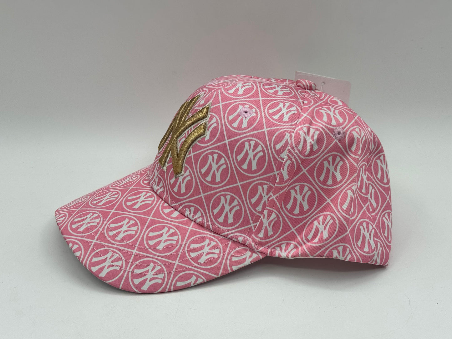 MLB Korea New York Yankees Monogram Cap – Pink / Gold