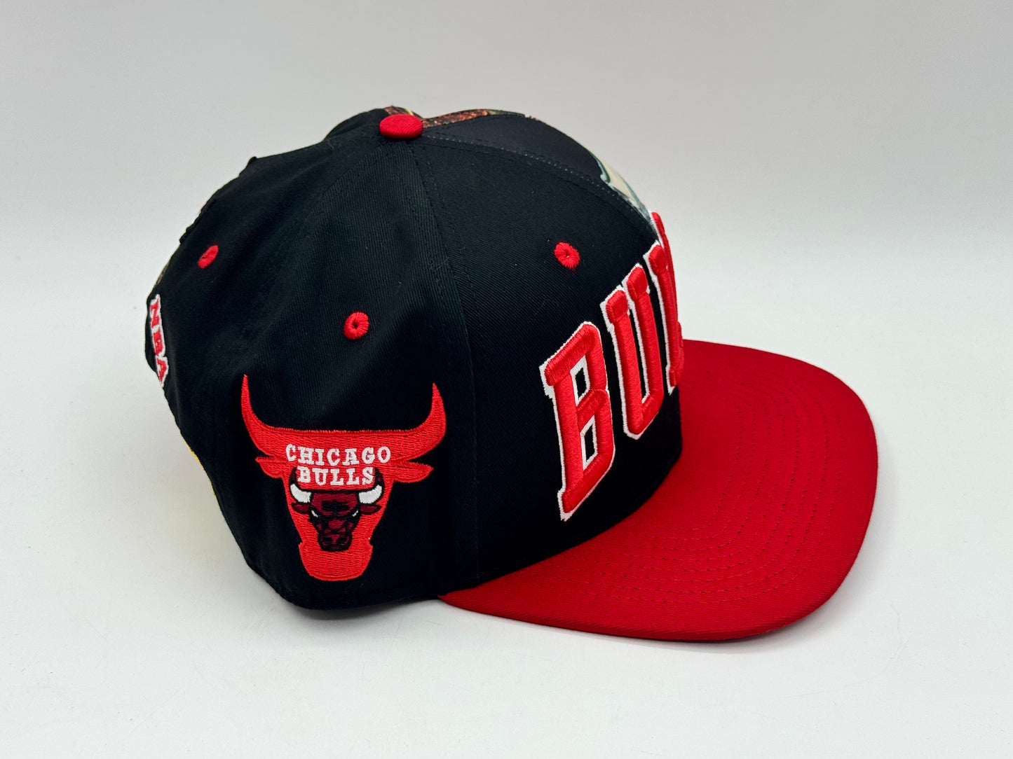 BULLS 1997 Commemorative – Red/Black General Release by Hats Maniac