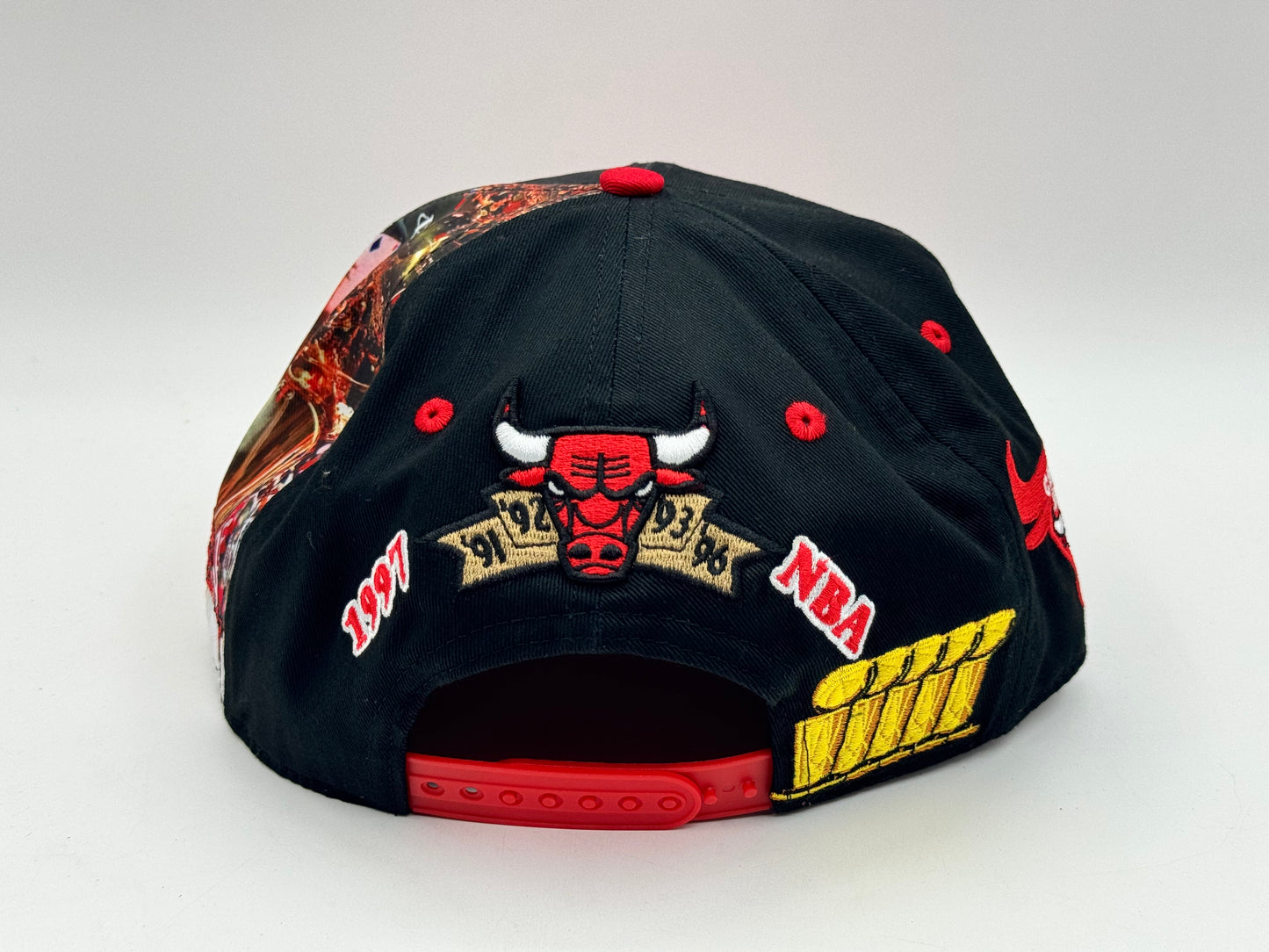 BULLS 1997 Commemorative – Red/Black General Release by Hats Maniac