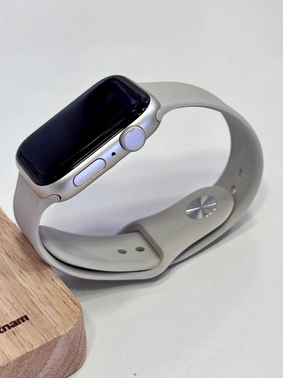 APPLE WATCH SE2 44mm 100% BH (10,500 +SF)