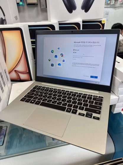 SAMSUNG GALAXY BOOK3 GO (15,000 + SF)