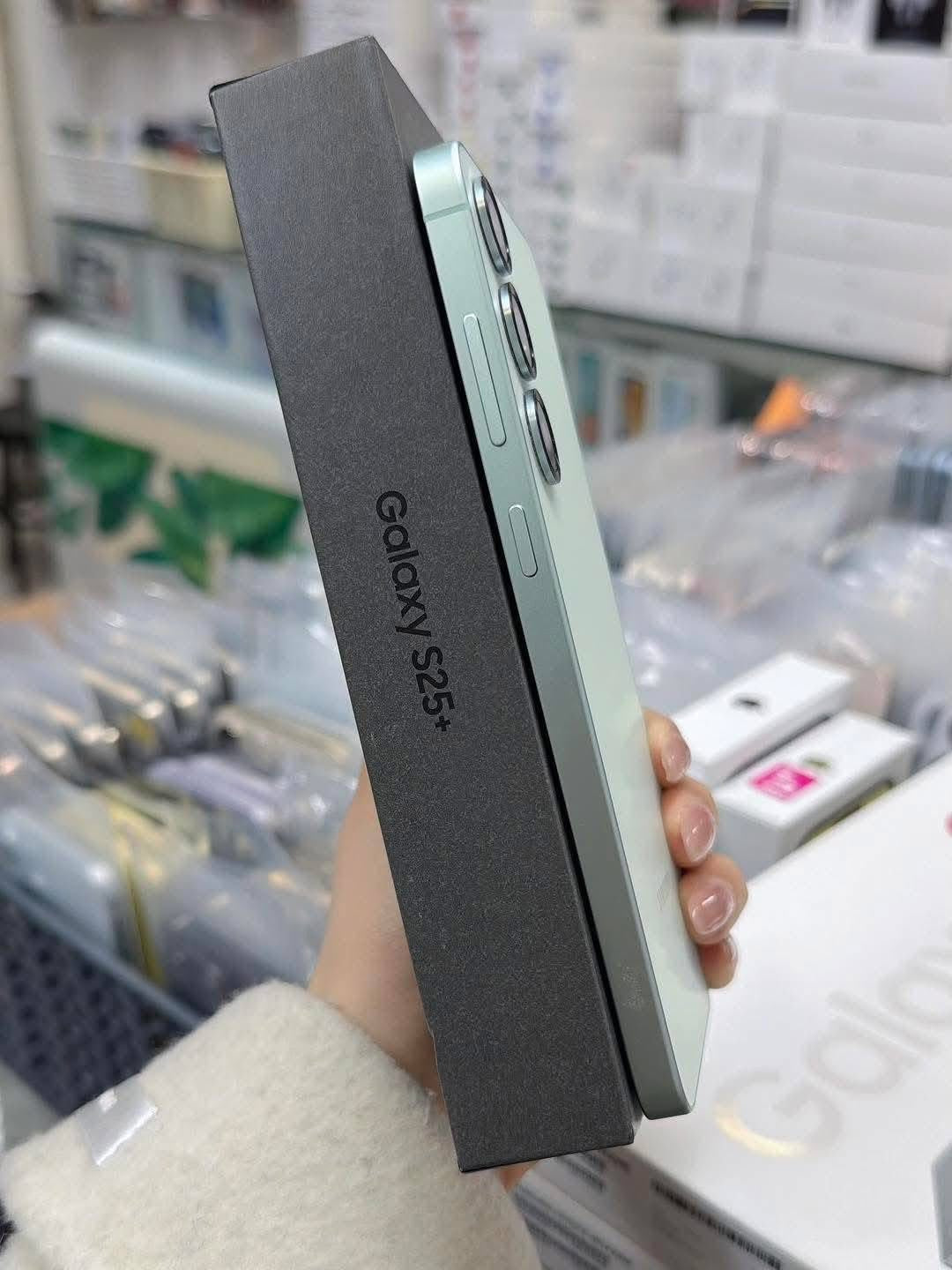 SAMSUNG GALAXY S25+ 5G 256GB LIKENEW (34,000 + SF)