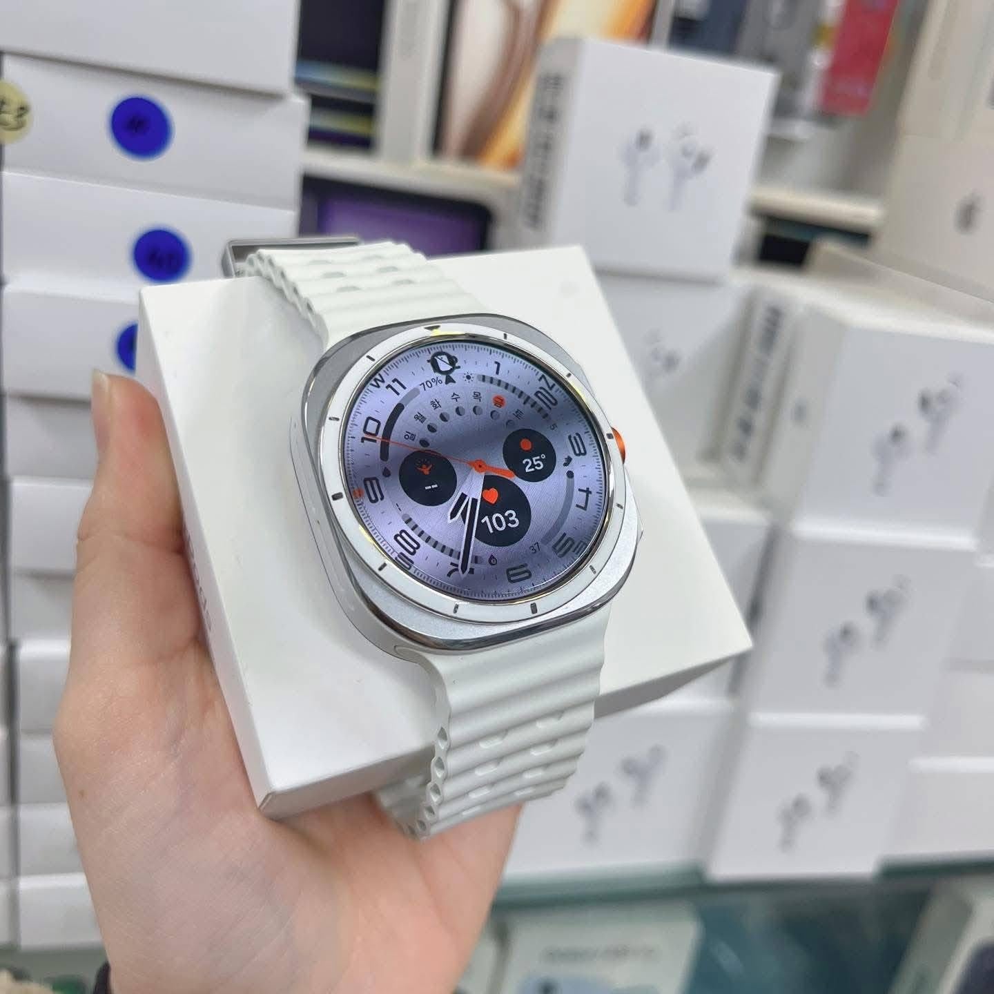SAMSUNG GALAXY WATCH ULTRA 47MM (16,000 +SF)