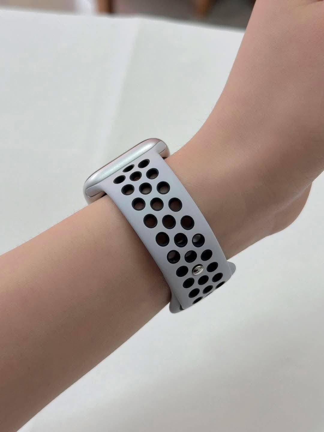 APPLE WATCH SE 40MM (8,000 + SF)