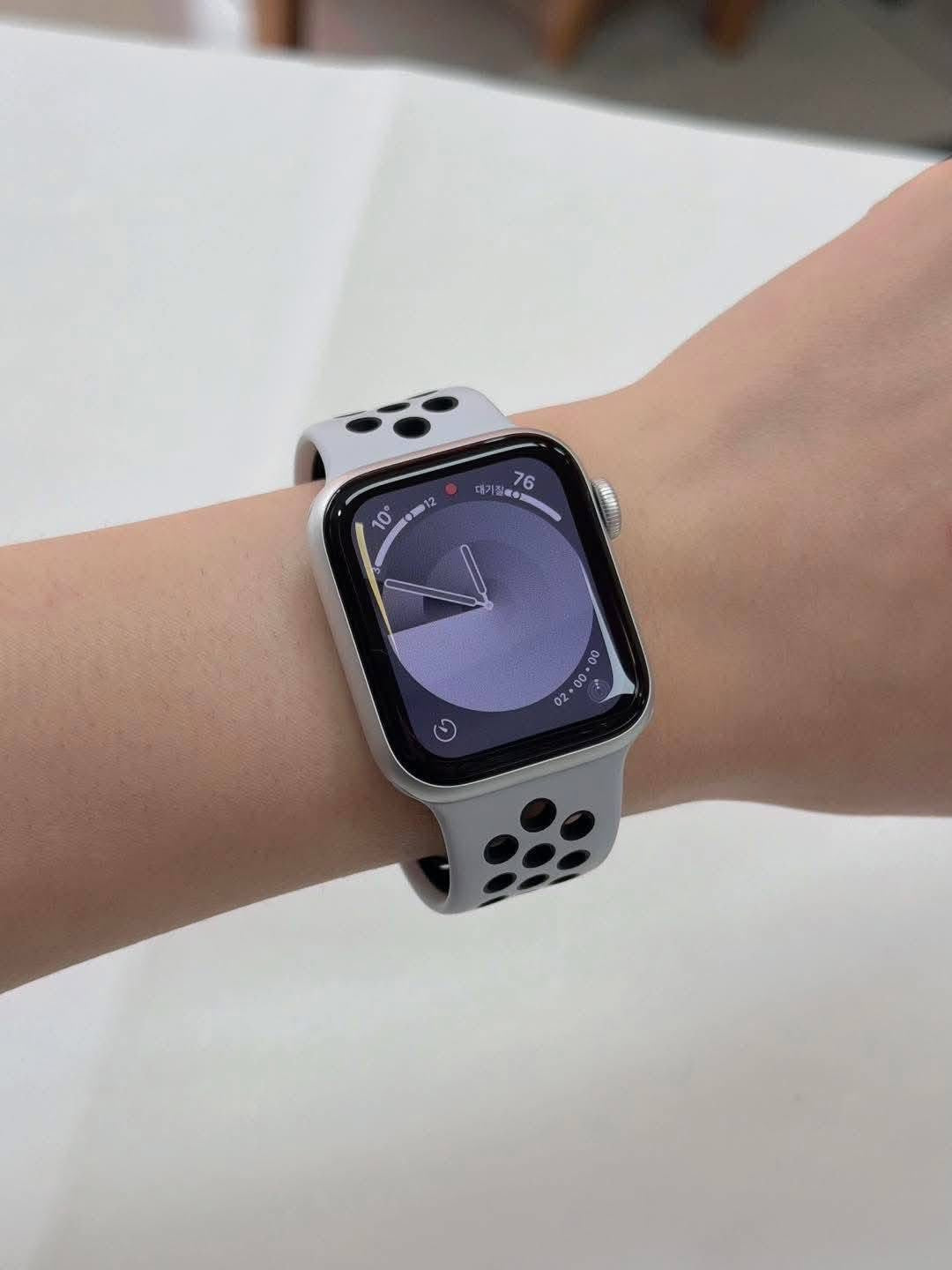 APPLE WATCH SE 40MM (8,000 + SF)