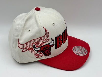 Chicago Bulls Snapback (White/Red) – Mitchell & Ness
