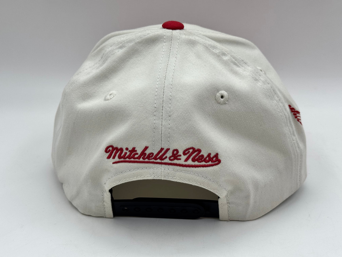 Chicago Bulls Snapback (White/Red) – Mitchell & Ness