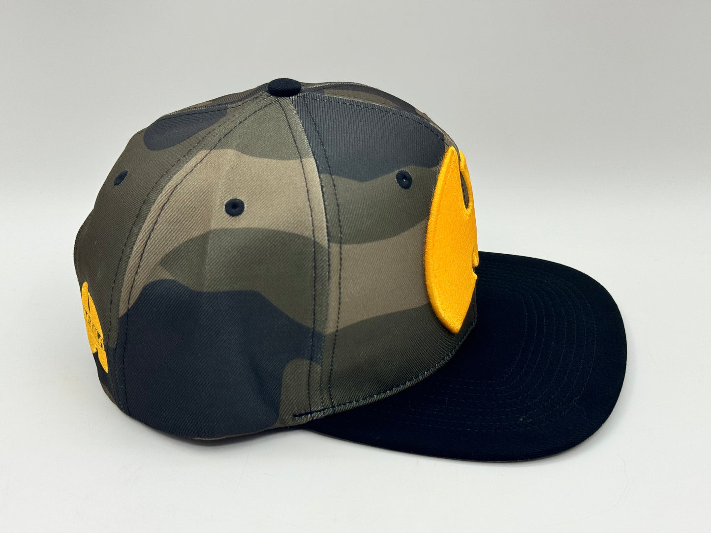 WU Manila Snapback Two Tone  – KRWN (Deadstock)
