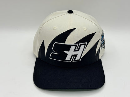 “SH” Single Stooth Snapback – Cream/Black by Street Hustler