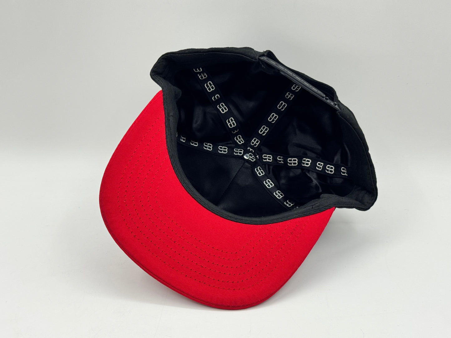 Streetwear Pegasus Snapback Cap – Black / Red