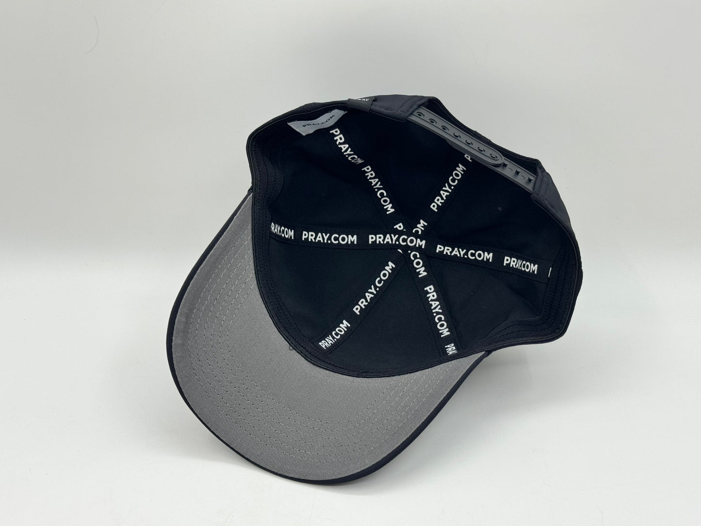Pray.com Cap – Black