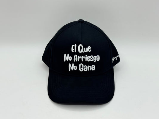 Black Snapback Cap – “El Que No Arriesga No Gana”