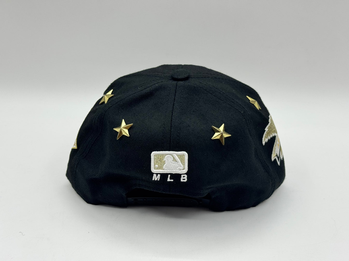 NY MLB Star Studded Snapback Cap – Black / Gold