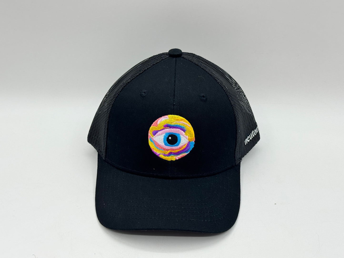 Neutonic Eye Trucker Cap – Black